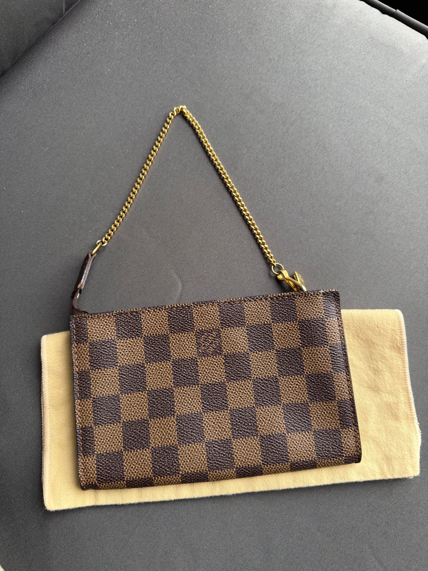 Damier Ebene Marais Bucket Pouch