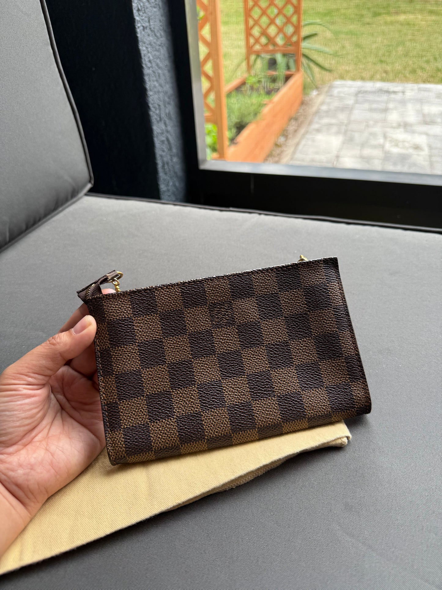 Damier Ebene Marais Bucket Pouch