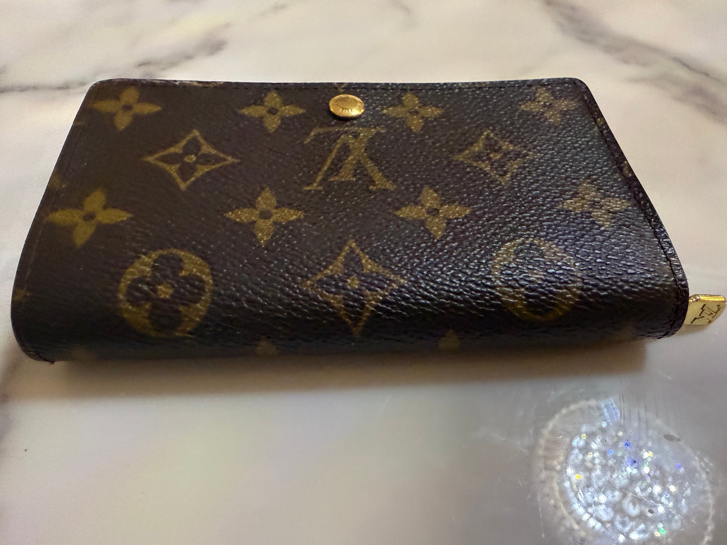 Louis Viutton Monogram woman's wallet with zipper